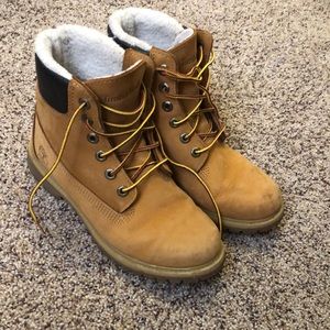 Timberland women’s waterproof boots size 8